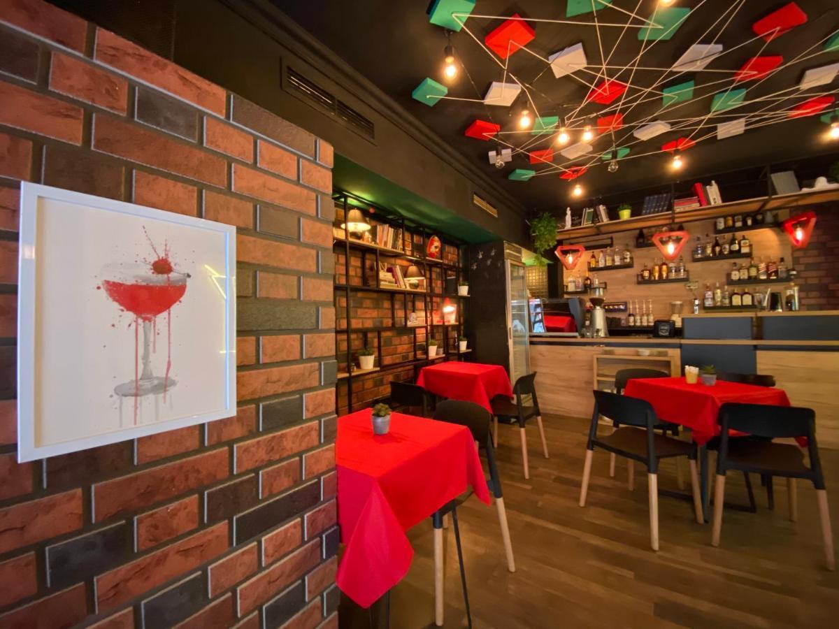 Mickitos Hostel & Apartments Σκόπια Εξωτερικό φωτογραφία