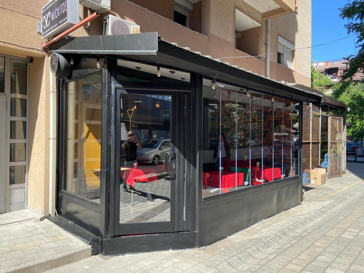 Mickitos Hostel & Apartments Σκόπια Εξωτερικό φωτογραφία