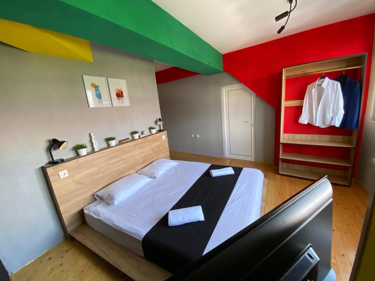 Mickitos Hostel & Apartments Σκόπια Εξωτερικό φωτογραφία