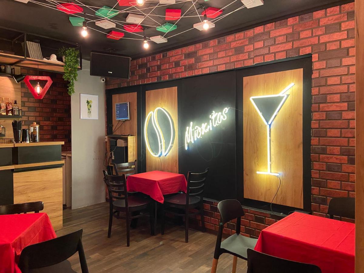 Mickitos Hostel & Apartments Σκόπια Εξωτερικό φωτογραφία