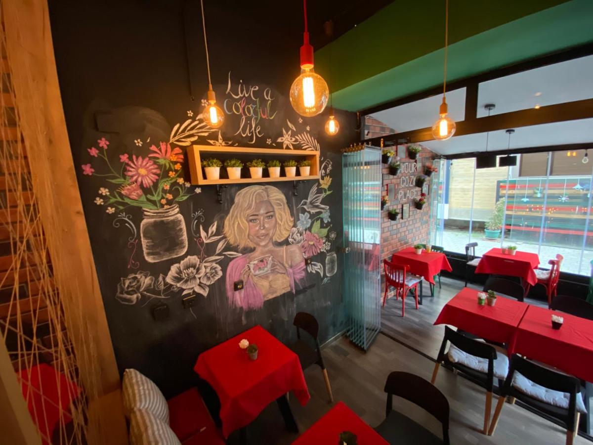 Mickitos Hostel & Apartments Σκόπια Εξωτερικό φωτογραφία