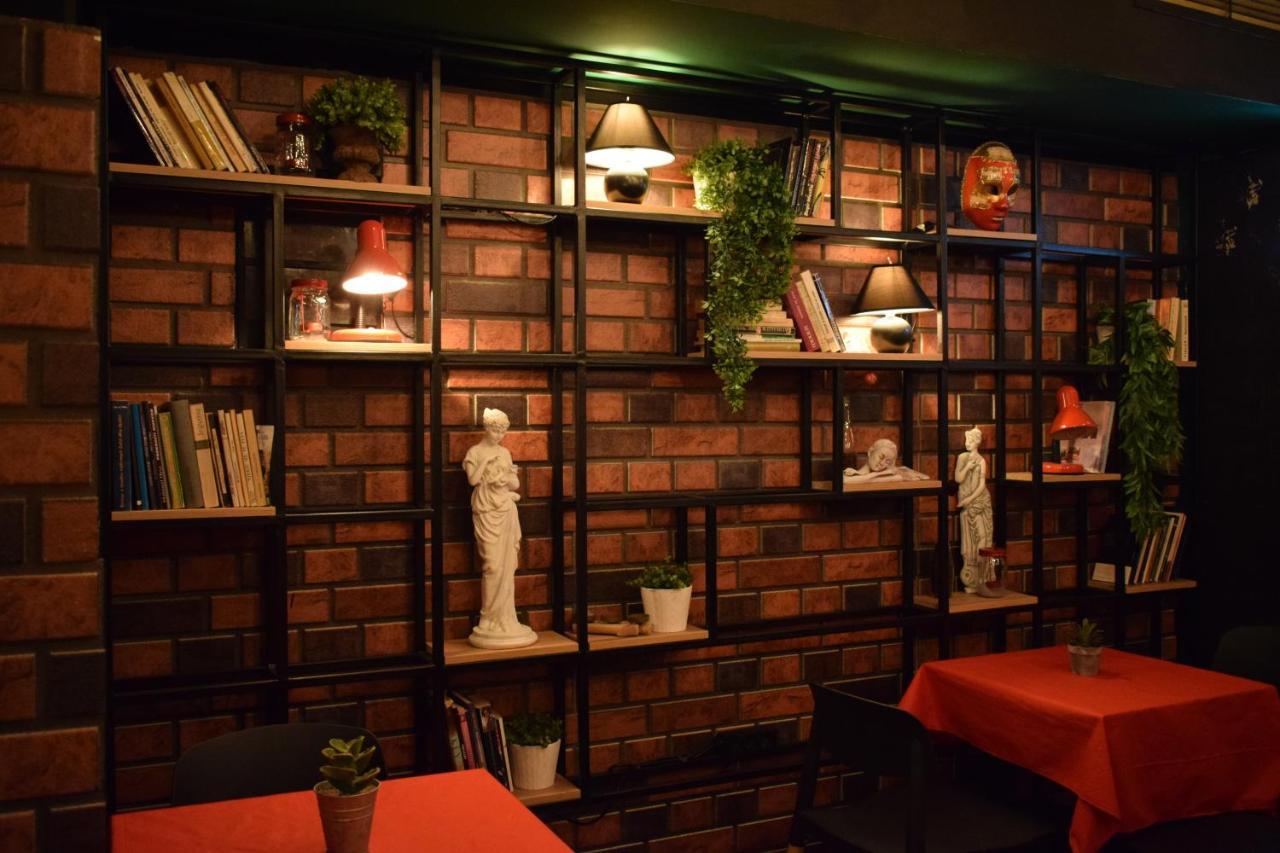 Mickitos Hostel & Apartments Σκόπια Εξωτερικό φωτογραφία