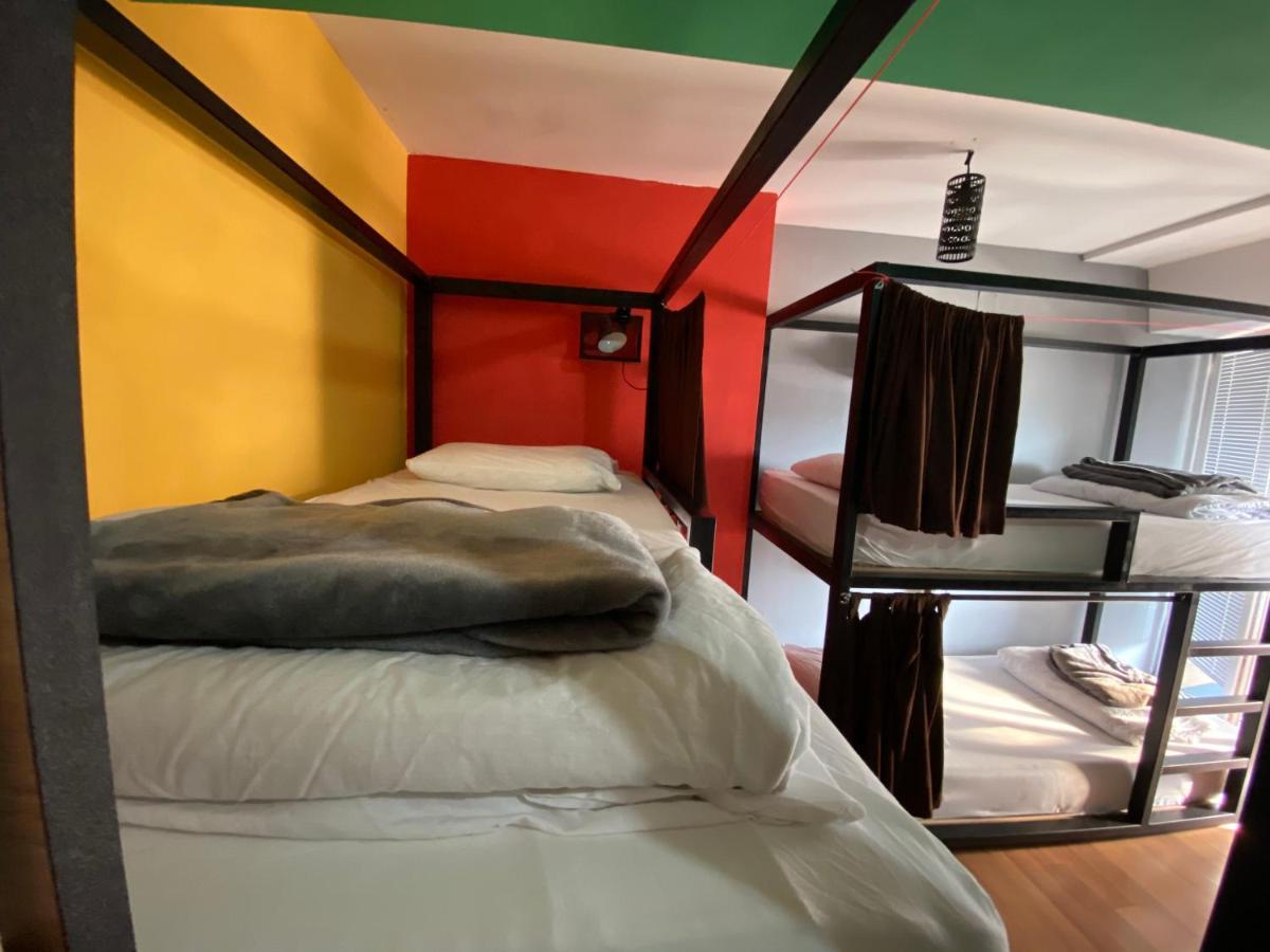 Mickitos Hostel & Apartments Σκόπια Εξωτερικό φωτογραφία