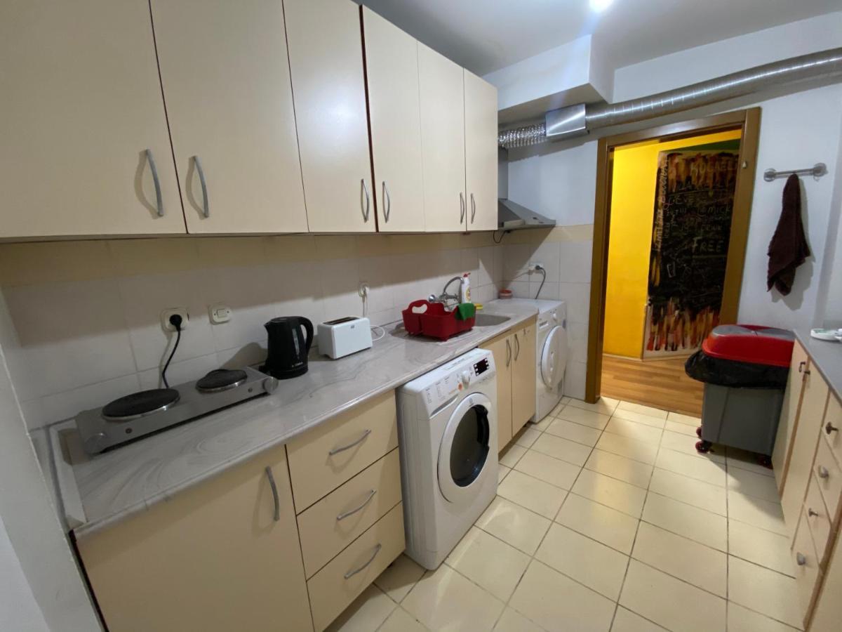 Mickitos Hostel & Apartments Σκόπια Εξωτερικό φωτογραφία