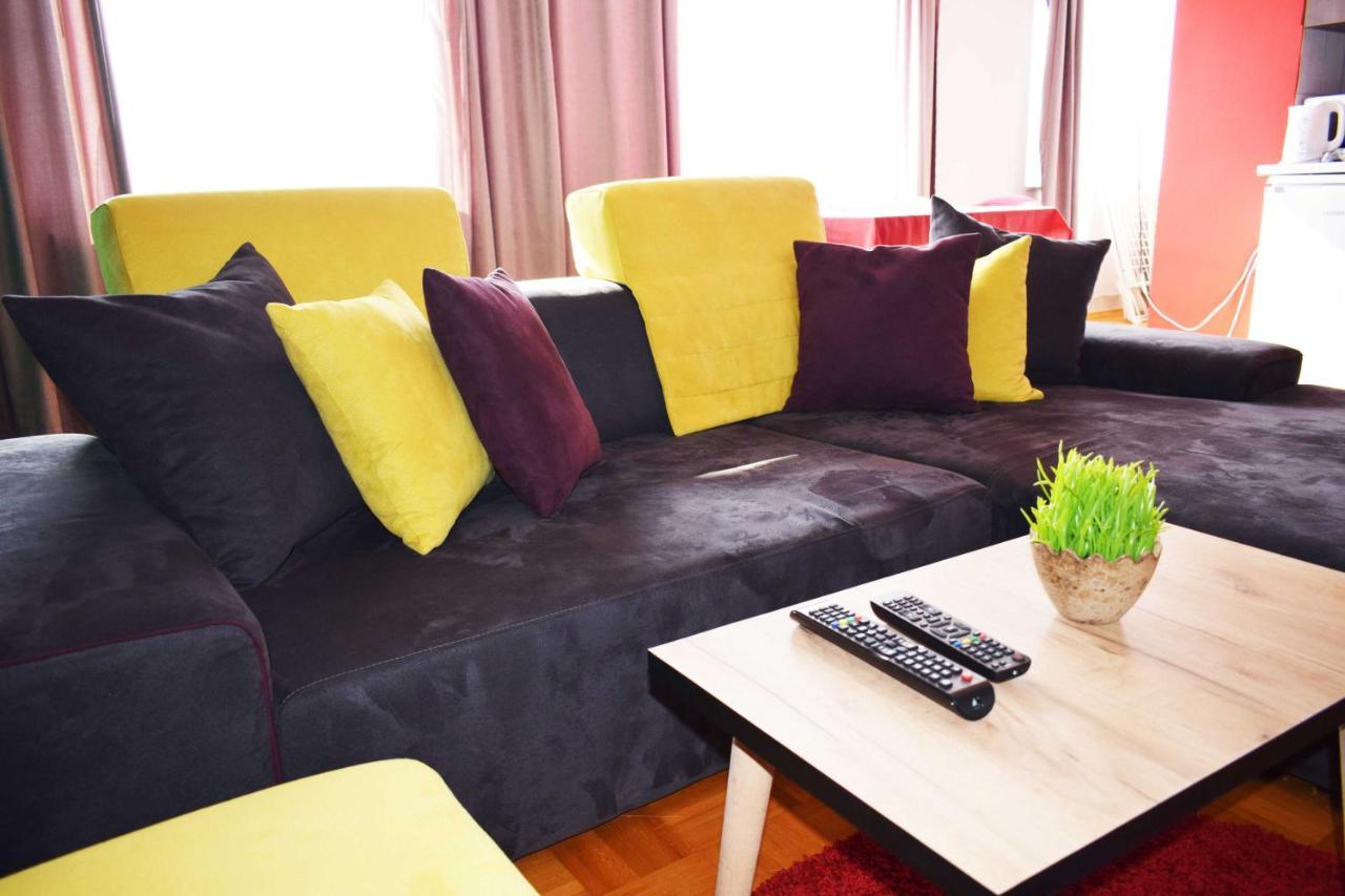 Mickitos Hostel & Apartments Σκόπια Εξωτερικό φωτογραφία