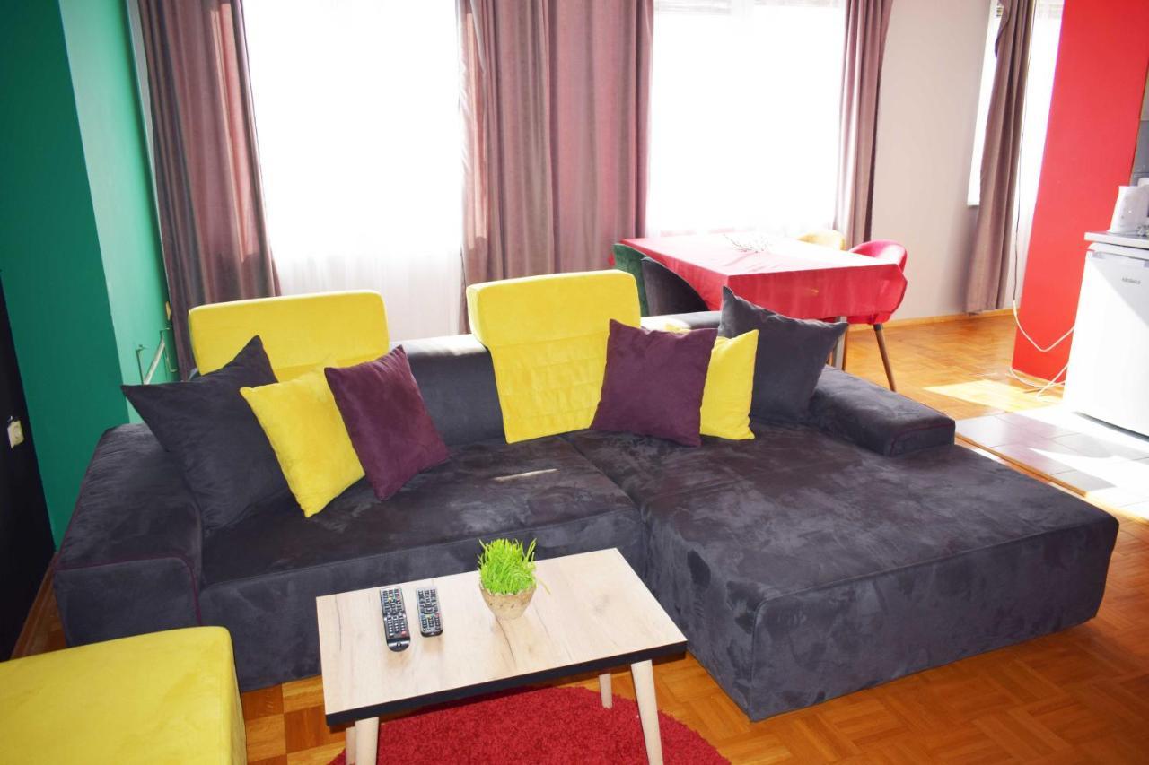 Mickitos Hostel & Apartments Σκόπια Εξωτερικό φωτογραφία