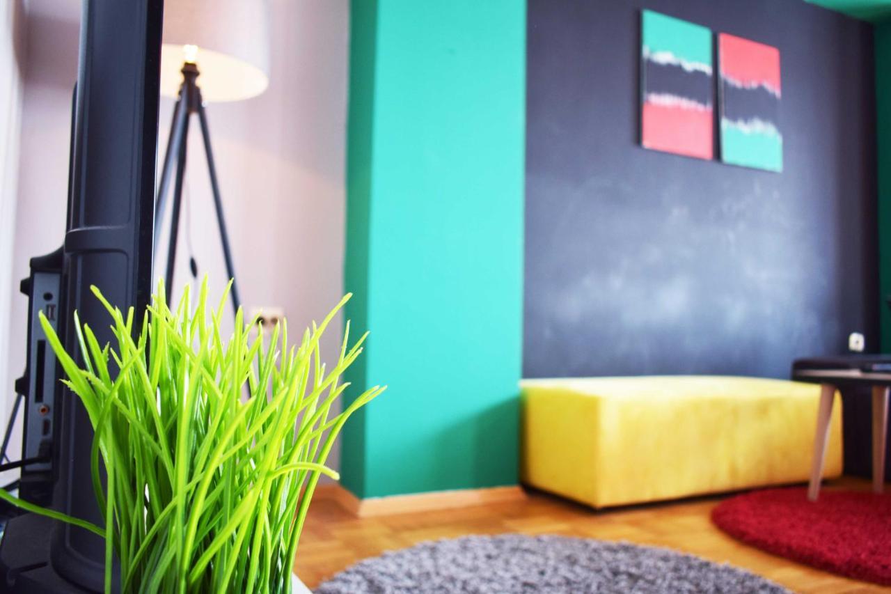 Mickitos Hostel & Apartments Σκόπια Εξωτερικό φωτογραφία