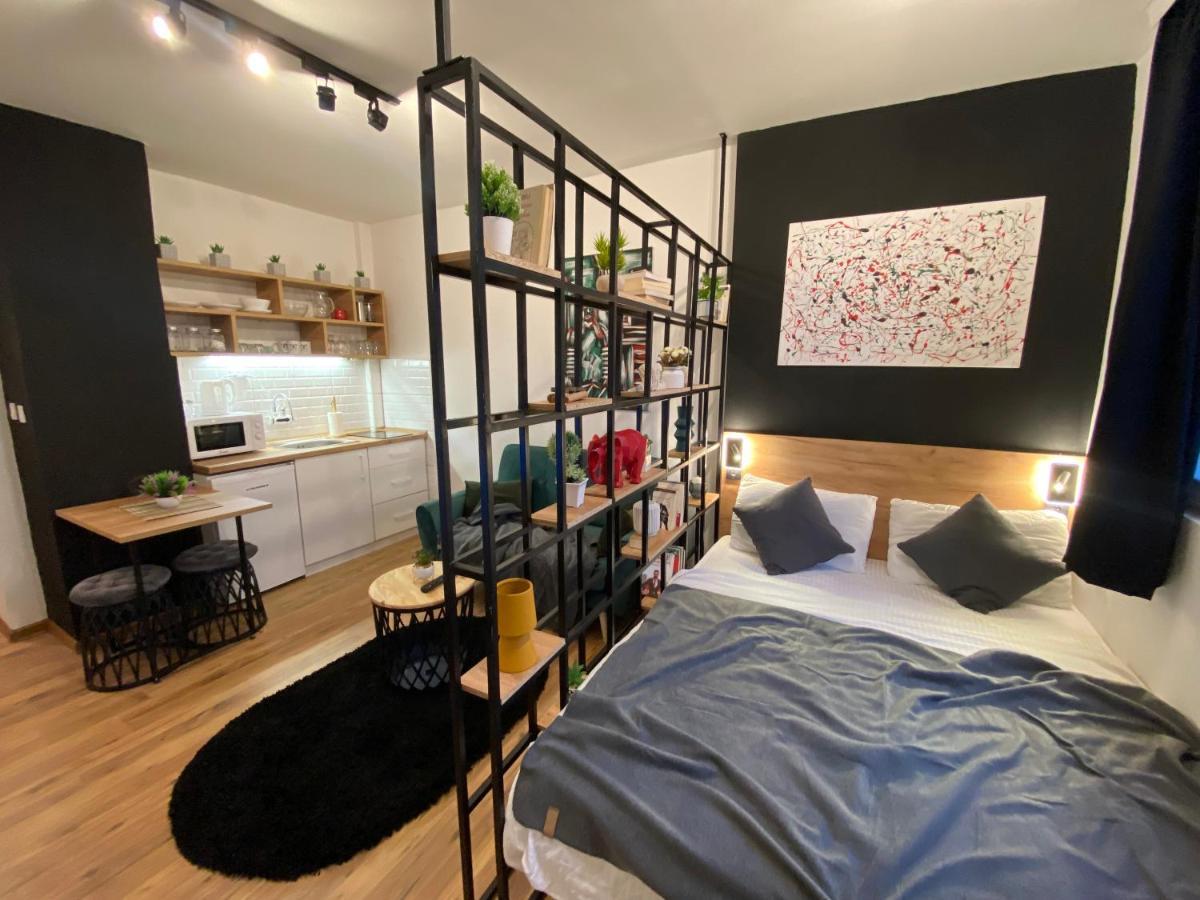 Mickitos Hostel & Apartments Σκόπια Εξωτερικό φωτογραφία
