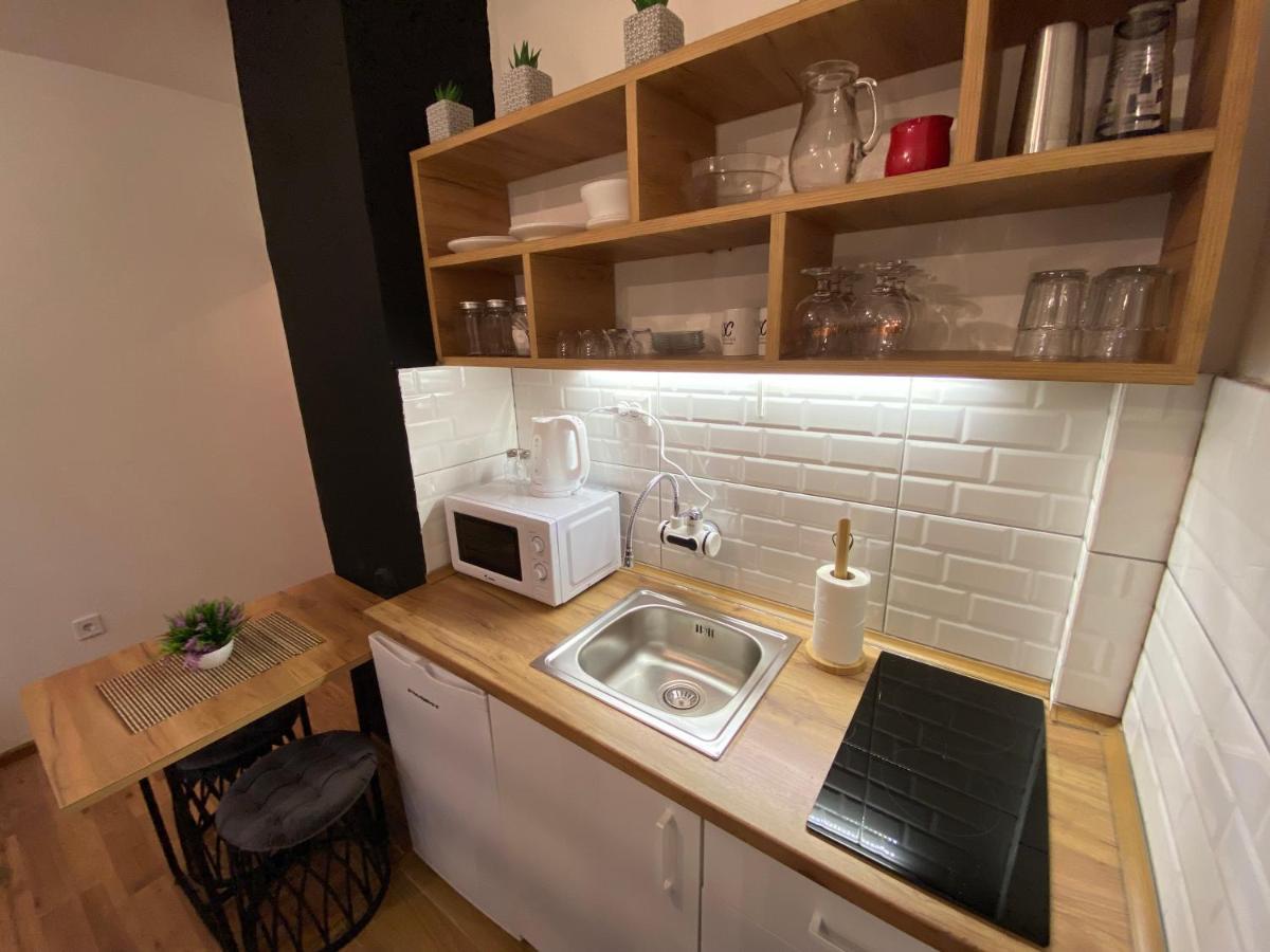 Mickitos Hostel & Apartments Σκόπια Εξωτερικό φωτογραφία
