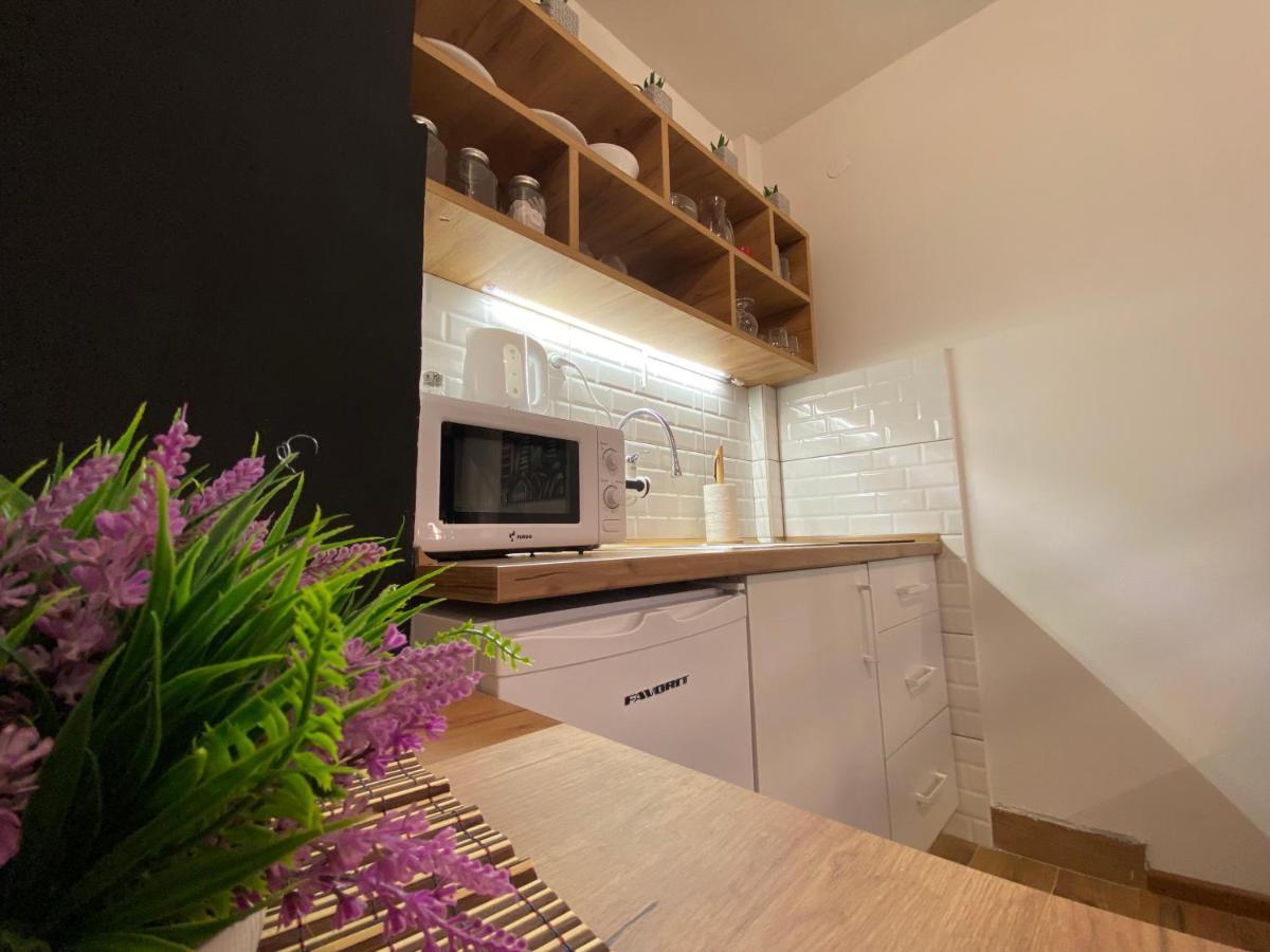 Mickitos Hostel & Apartments Σκόπια Εξωτερικό φωτογραφία