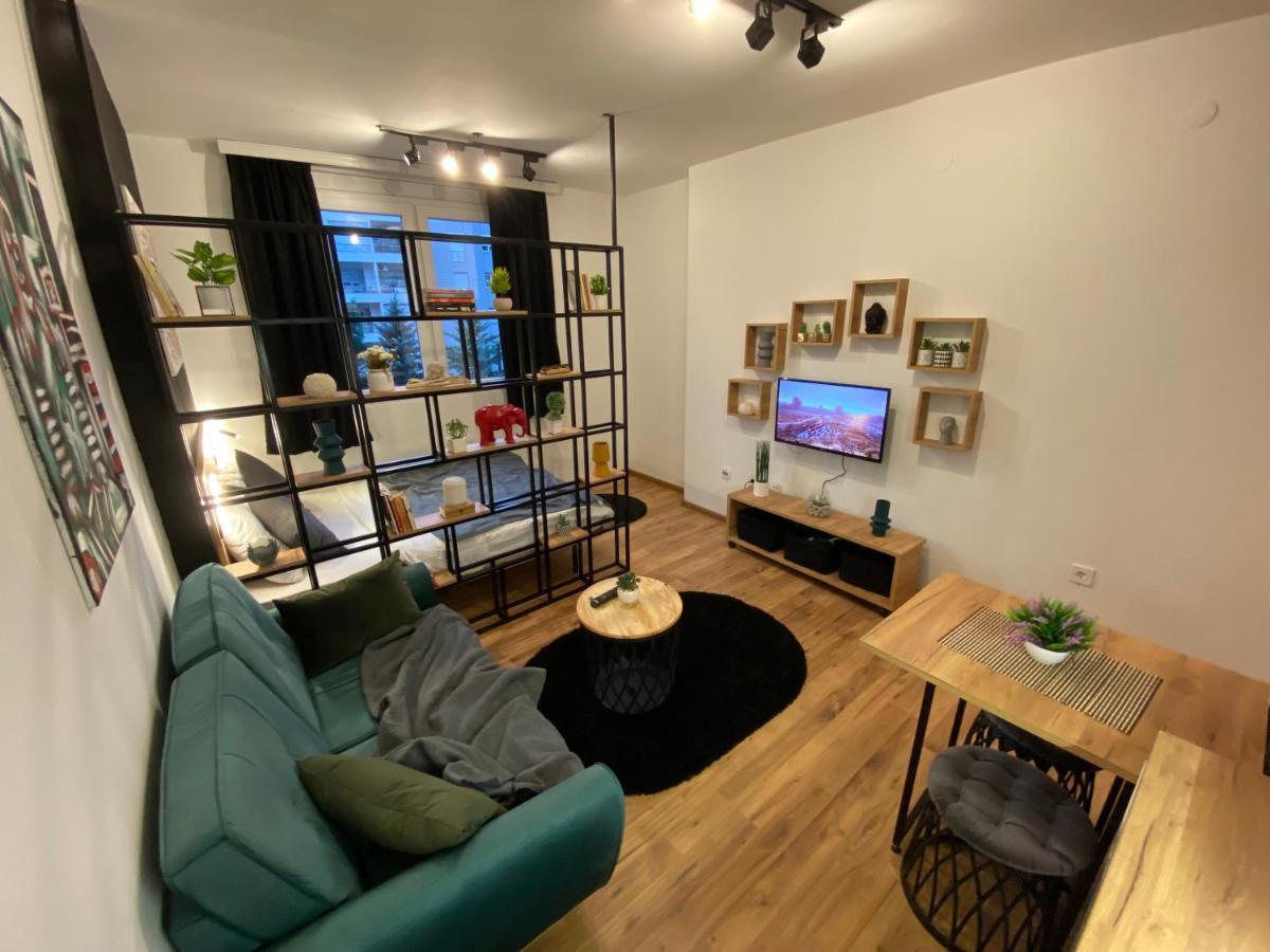 Mickitos Hostel & Apartments Σκόπια Εξωτερικό φωτογραφία