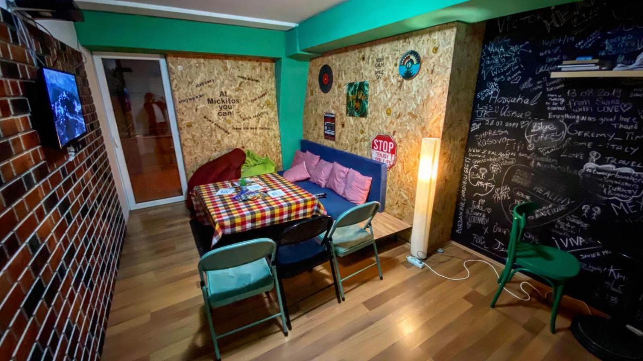 Mickitos Hostel & Apartments Σκόπια Εξωτερικό φωτογραφία